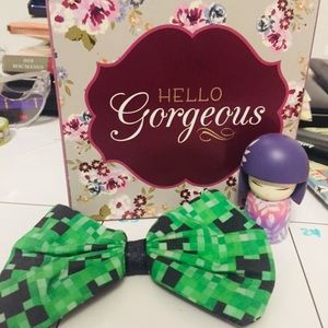 Creeper Minecraft hair clip bow